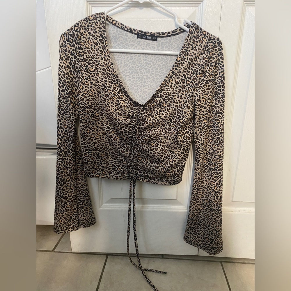Cheetah print flare scrunch top shein